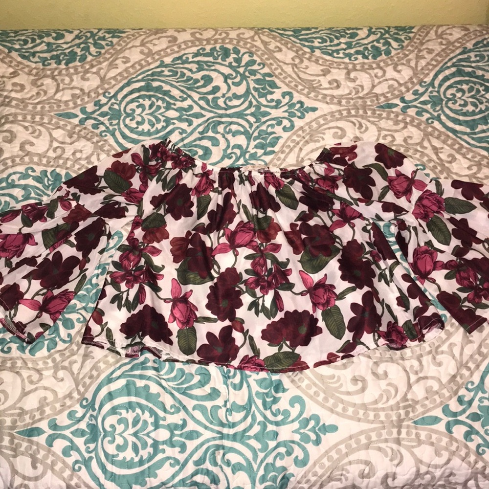 Flower Off the shoulder Shirt